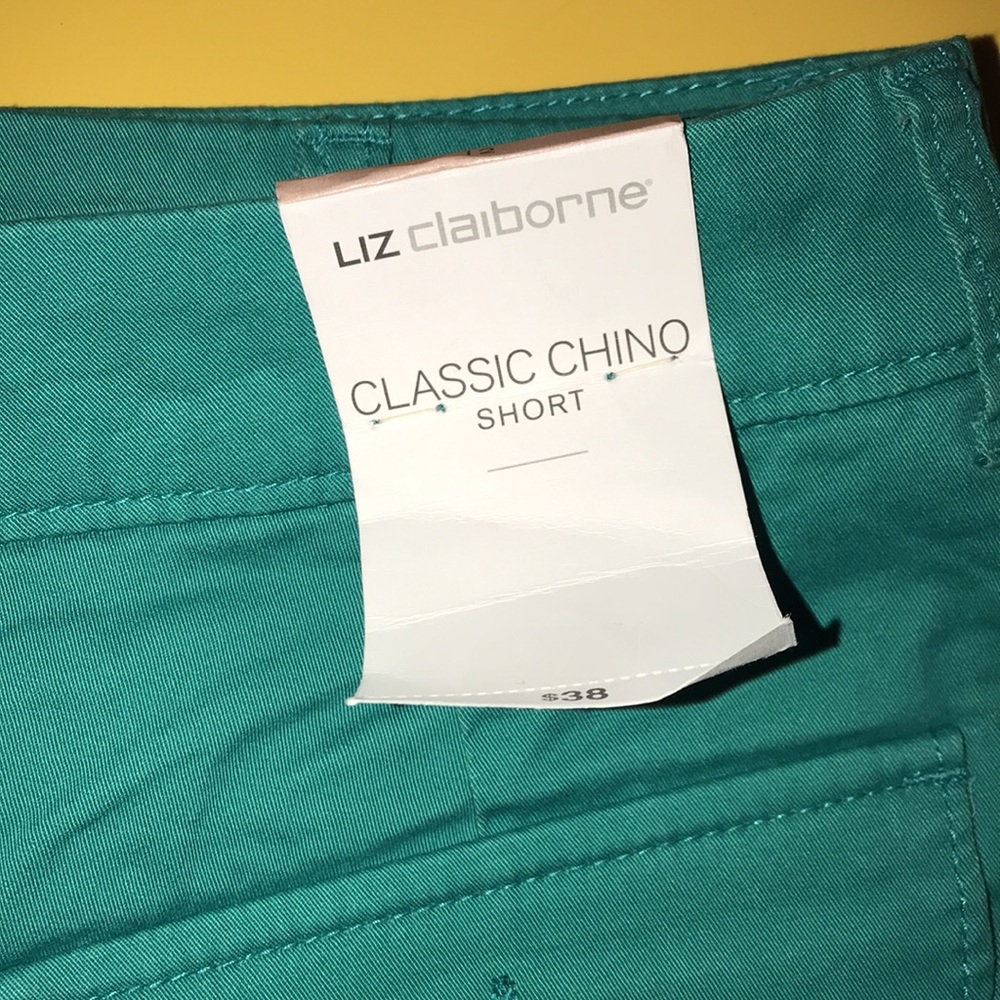 NWT Liz Claiborne Chino Shorts In Green Color sz 12 - Picture 6 of 8